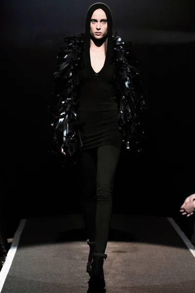 Look 26